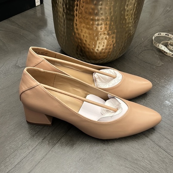 Naturalizer Malynn Womens Leather Pointed Toe Pumps (WIDE) - Picture 5 of 12